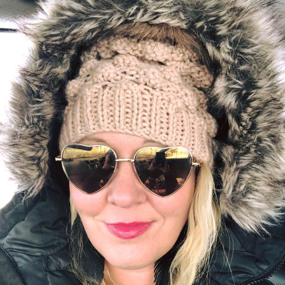 Meet your Posher, Larissa